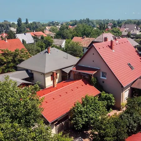 Holiday home Arnyas Vendeghaz, Fuege Balatonboglar