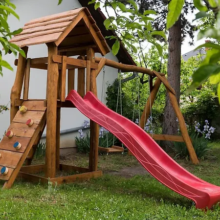 Arnyas Vendeghaz, Fuege Holiday home *